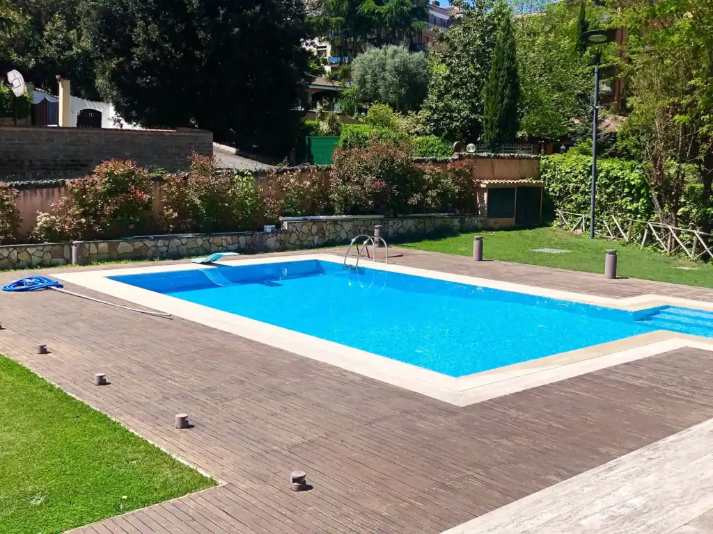 Medium Pool